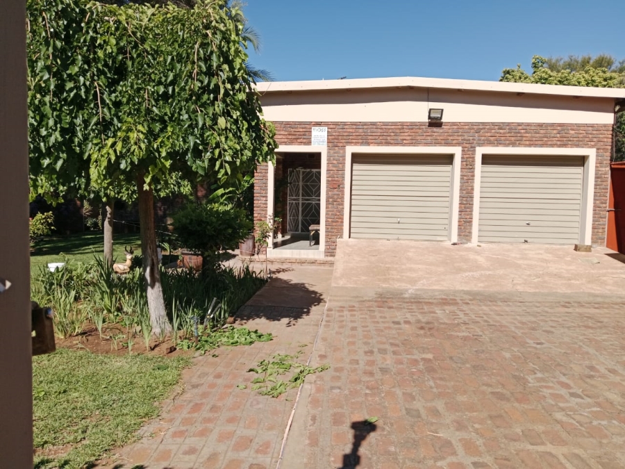 3 Bedroom Property for Sale in Kuruman Northern Cape